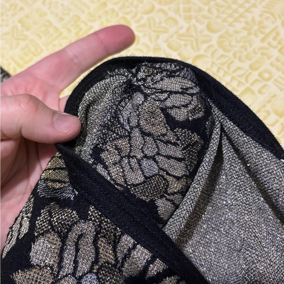 Vintage Elegant Black and Gold Crew Neck Sweater with Intricate Design - Picture 5 of 9